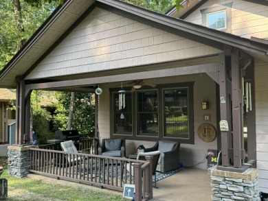 OPEN HOUSE SUNDAY 2-4 PM. Charming Bungalow Village! - Welcome on Houndslake Country Club in South Carolina - for sale on GolfHomes.com, golf home, golf lot