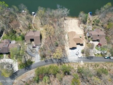 Rare lakefront lot on beautiful Lake Dartmoor in Fairfield on Heatherhurst Golf Course in Tennessee - for sale on GolfHomes.com, golf home, golf lot