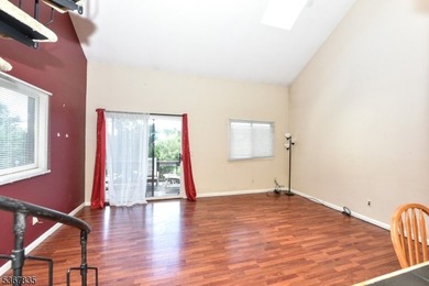 Welcome to this beautiful end-unit condo in Great Gorge Village! on Minerals Golf Club in New Jersey - for sale on GolfHomes.com, golf home, golf lot