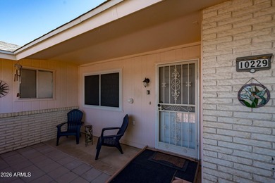This charming Gemini twin home at 10229 N 108th Ave offers on Sun City Lakes West and East in Arizona - for sale on GolfHomes.com, golf home, golf lot