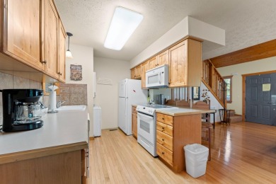 Escape to this charming 1-bedroom cabin/half-duplex nestled in on Ledgestone Country Club and Golf Course in Missouri - for sale on GolfHomes.com, golf home, golf lot