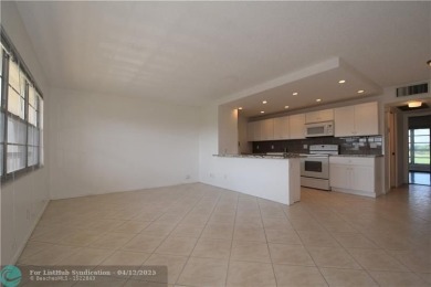 PENTHOUSE APT. GORGEOUS WATER AND GOLF VIEWS. 1 BEDROOM 1 1/2 on Wynmoor Golf Course in Florida - for sale on GolfHomes.com, golf home, golf lot