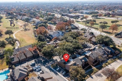 STYLISH, MOVE-IN READY TOWNHOME IN SOUGHT-AFTER FARMERS BRANCH on Brookhaven Country Club - Golf Course in Texas - for sale on GolfHomes.com, golf home, golf lot