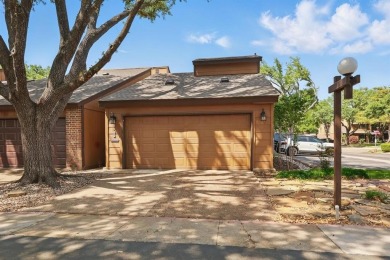 STYLISH, MOVE-IN READY TOWNHOME IN SOUGHT-AFTER FARMERS BRANCH on Brookhaven Country Club - Golf Course in Texas - for sale on GolfHomes.com, golf home, golf lot