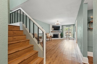STYLISH, MOVE-IN READY TOWNHOME IN SOUGHT-AFTER FARMERS BRANCH on Brookhaven Country Club - Golf Course in Texas - for sale on GolfHomes.com, golf home, golf lot