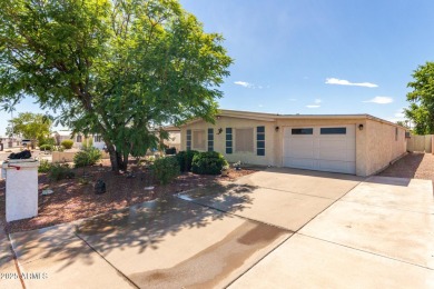 Welcome to easy living in the vibrant 55+ community of Sun Lakes on Oakwood Golf Club  in Arizona - for sale on GolfHomes.com, golf home, golf lot