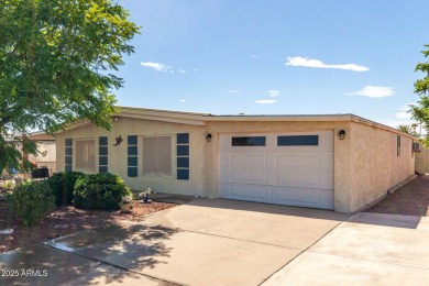 Welcome to easy living in the vibrant 55+ community of Sun Lakes on Oakwood Golf Club  in Arizona - for sale on GolfHomes.com, golf home, golf lot