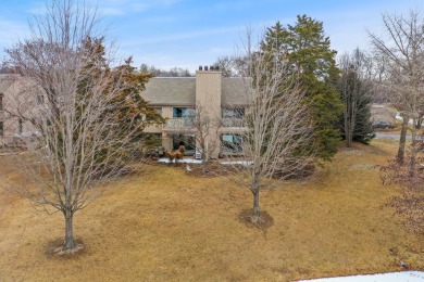 Welcome to Lake Barrington Shores! Bright and sunny second floor on Pine Meadow Golf Club in Illinois - for sale on GolfHomes.com, golf home, golf lot