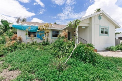 1580 Arizona Ave NE, St. Petersburg, FL 33703 presents a rare on The Renaisssance Vinoy Golf Club in Florida - for sale on GolfHomes.com, golf home, golf lot