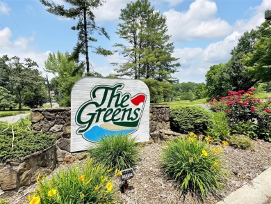 Discover comfort & style in this spacious bottom-level condo on Waynesville Country Club Inn in North Carolina - for sale on GolfHomes.com, golf home, golf lot