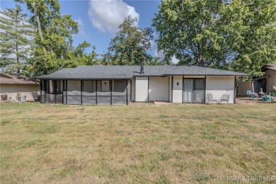 Charming, Fully Updated Home in Tan-Tar-A Estates -Just Minutes on The Oaks Golf Course in Missouri - for sale on GolfHomes.com, golf home, golf lot
