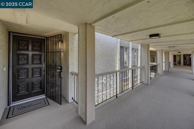 Rare Villa Casita Penthouse Corner Condo! Discover this on Rossmoor Golf Course in California - for sale on GolfHomes.com, golf home, golf lot