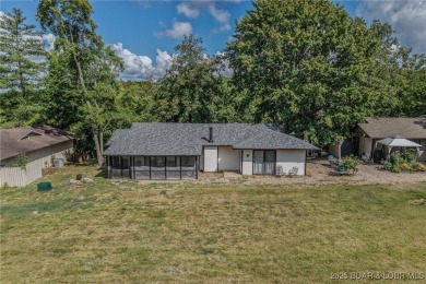 Charming, Fully Updated Home in Tan-Tar-A Estates -Just Minutes on The Oaks Golf Course in Missouri - for sale on GolfHomes.com, golf home, golf lot