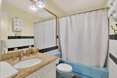 2/1 Single family home located in Leisureville Pompano Beach on Leisureville Community Association in Florida - for sale on GolfHomes.com, golf home, golf lot