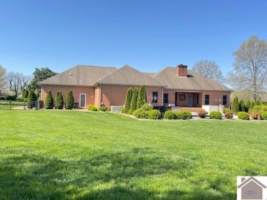 Are you looking for your forever home? This absolutely on Hopkinsville Golf and Country Club in Kentucky - for sale on GolfHomes.com, golf home, golf lot