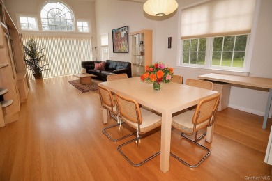 Renovated-Updated-Spacious Mirasol Model Townhouse 3 Bedroom 2.5 on The Greens At Half Hollow in New York - for sale on GolfHomes.com, golf home, golf lot