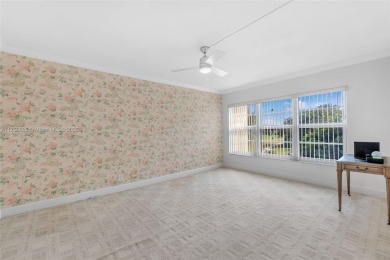 1 bed 1.5 bath condo in sought after Palm-Aire Country Club on Palm-Aire Country Club and Resort - Palms in Florida - for sale on GolfHomes.com, golf home, golf lot