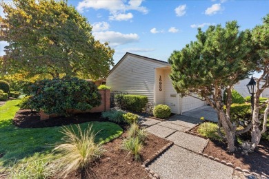 Welcome home to this charming 1-level townhome on the golf on Summerfield Golf and Country Club in Oregon - for sale on GolfHomes.com, golf home, golf lot