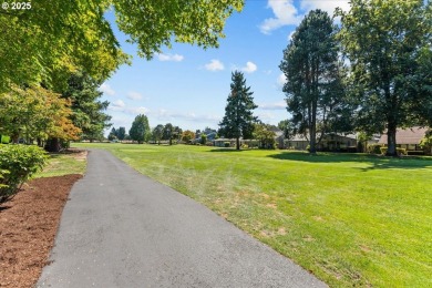 Welcome home to this charming 1-level townhome on the golf on Summerfield Golf and Country Club in Oregon - for sale on GolfHomes.com, golf home, golf lot
