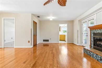 NEW ROOF, NEW HVAC and NO FLOOD INSURANCE REQUIRED! Location on Baypoint Golf Club in Florida - for sale on GolfHomes.com, golf home, golf lot