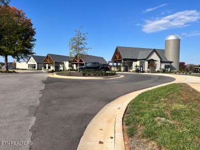 Sellers offering $5000 in Closing Cost. Motivated Seller, Bring on Tennessee National Golf Club in Tennessee - for sale on GolfHomes.com, golf home, golf lot
