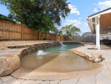 You don't want to miss this beauty! This home is on a CORNER LOT on Twin Rivers Golf Club in Florida - for sale on GolfHomes.com, golf home, golf lot