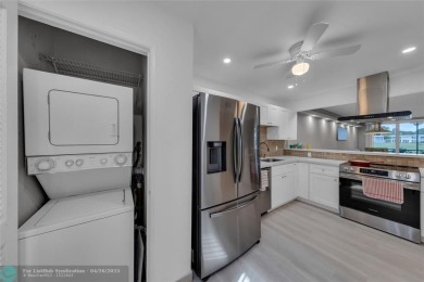 Spacious and beautifully updated 2-bedroom, 2-bathroom on Palm-Aire Country Club and Resort - Palms in Florida - for sale on GolfHomes.com, golf home, golf lot