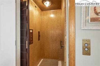 This property has it all! GREAT LOCATION, SWEEPING LONG RANGE on Beech Mountain Club in North Carolina - for sale on GolfHomes.com, golf home, golf lot