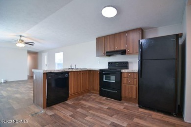Amazing opportunity for a 2019 single wide manufactured home on Thistle Golf Club in North Carolina - for sale on GolfHomes.com, golf home, golf lot