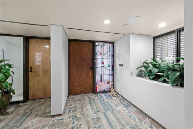 Enjoy living the SW Florida lifestyle in this *move in ready* 3 on The Landings Yacht, Golf and Tennis Club in Florida - for sale on GolfHomes.com, golf home, golf lot