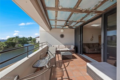 Enjoy living the SW Florida lifestyle in this *move in ready* 3 on The Landings Yacht, Golf and Tennis Club in Florida - for sale on GolfHomes.com, golf home, golf lot