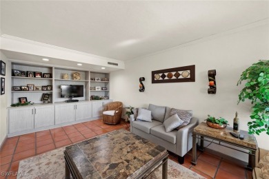 Enjoy living the SW Florida lifestyle in this *move in ready* 3 on The Landings Yacht, Golf and Tennis Club in Florida - for sale on GolfHomes.com, golf home, golf lot