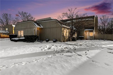 This move-in-ready 2-bedroom, 2 full bath RANCH-style on Minor Park Golf Course in Missouri - for sale on GolfHomes.com, golf home, golf lot