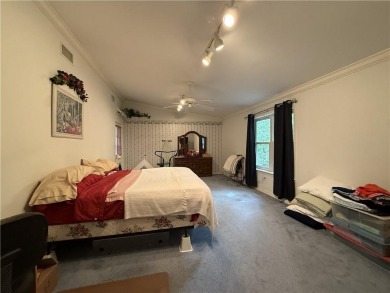 Welcome to this 4 bedroom, 2 bath home offering 1,816 sq ft of on Indian Hills Country Club in Arkansas - for sale on GolfHomes.com, golf home, golf lot