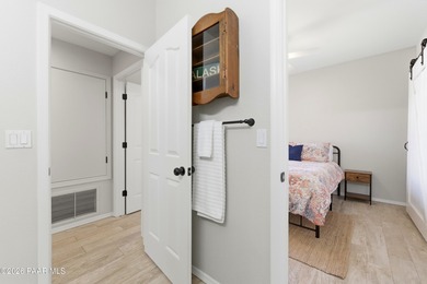 Gated Community in the Lakes with all the amenities, 2 bed 2 on Prescott Lakes Golf and Country Club in Arizona - for sale on GolfHomes.com, golf home, golf lot