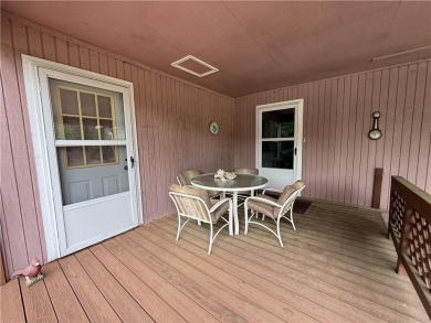 Welcome to this 4 bedroom, 2 bath home offering 1,816 sq ft of on Indian Hills Country Club in Arkansas - for sale on GolfHomes.com, golf home, golf lot