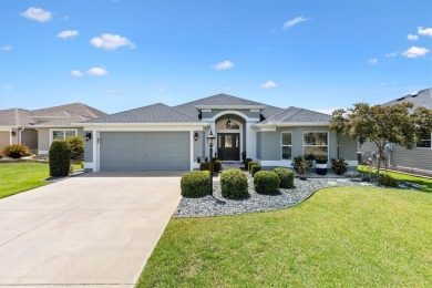 GORGEOUS S-T-R-E-T-C-H-E-D LANTANA Designer with a 25 X 20 FT on Pennbrooke Fairways in Florida - for sale on GolfHomes.com, golf home, golf lot