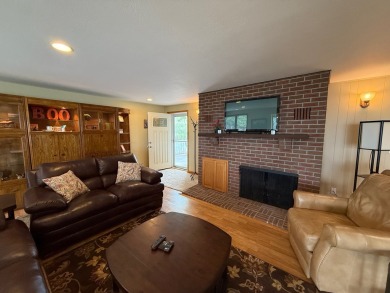 Lake Views & Spacious Living - 30 K-1 Subdivision, Ogallala, NE on Bayside Golf Course in Nebraska - for sale on GolfHomes.com, golf home, golf lot