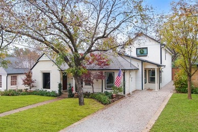 This beautifully renovated 1940 West Kessler home honors its on Stevens Park Golf Course in Texas - for sale on GolfHomes.com, golf home, golf lot