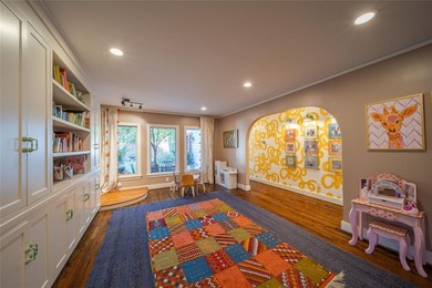 This beautifully renovated 1940 West Kessler home honors its on Stevens Park Golf Course in Texas - for sale on GolfHomes.com, golf home, golf lot