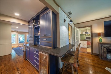 This beautifully renovated 1940 West Kessler home honors its on Stevens Park Golf Course in Texas - for sale on GolfHomes.com, golf home, golf lot