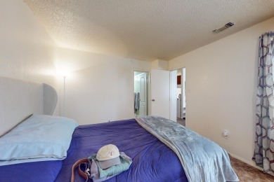 Centrally located townhome in a gated community minutes to on Puerto Del Sol Golf Course in New Mexico - for sale on GolfHomes.com, golf home, golf lot