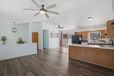 WELCOME HOME to this split level home that is ready for a new on Savannah Oaks Golf Club of Candlewick Lake in Illinois - for sale on GolfHomes.com, golf home, golf lot