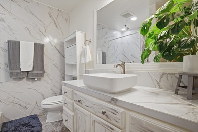 WELCOME HOME to this split level home that is ready for a new on Savannah Oaks Golf Club of Candlewick Lake in Illinois - for sale on GolfHomes.com, golf home, golf lot