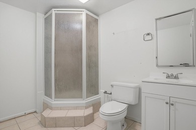 WELCOME HOME to this split level home that is ready for a new on Savannah Oaks Golf Club of Candlewick Lake in Illinois - for sale on GolfHomes.com, golf home, golf lot