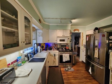 Don't miss out on this beautiful 3 Bedroom 1 & half Bathroom on Wedgwood Country Club in New Jersey - for sale on GolfHomes.com, golf home, golf lot