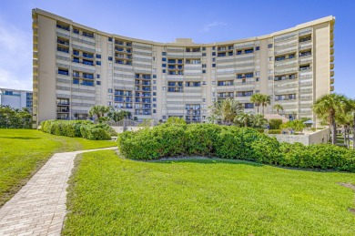 This 2 bedroom 2 Bath condo, directly on the ocean. Ultimate on Jupiter Dunes Golf Course in Florida - for sale on GolfHomes.com, golf home, golf lot