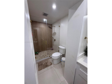 3/2 waterfront pool home in desirable Cooper City. Open-concept on Cooper Colony Country Club in Florida - for sale on GolfHomes.com, golf home, golf lot