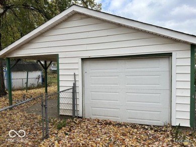 Cute 2-bedroom bungalow in Meadowbrook! Many updates completed on Meadowbrook Golf Course in Indiana - for sale on GolfHomes.com, golf home, golf lot