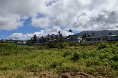 Investigate the possibilities for this unique 2.63 acre ocean on Waiehu Municipal Golf Course in Hawaii - for sale on GolfHomes.com, golf home, golf lot